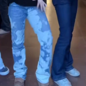 Tie dye jeans - Säljer nu mina tie dye jeans!!!!