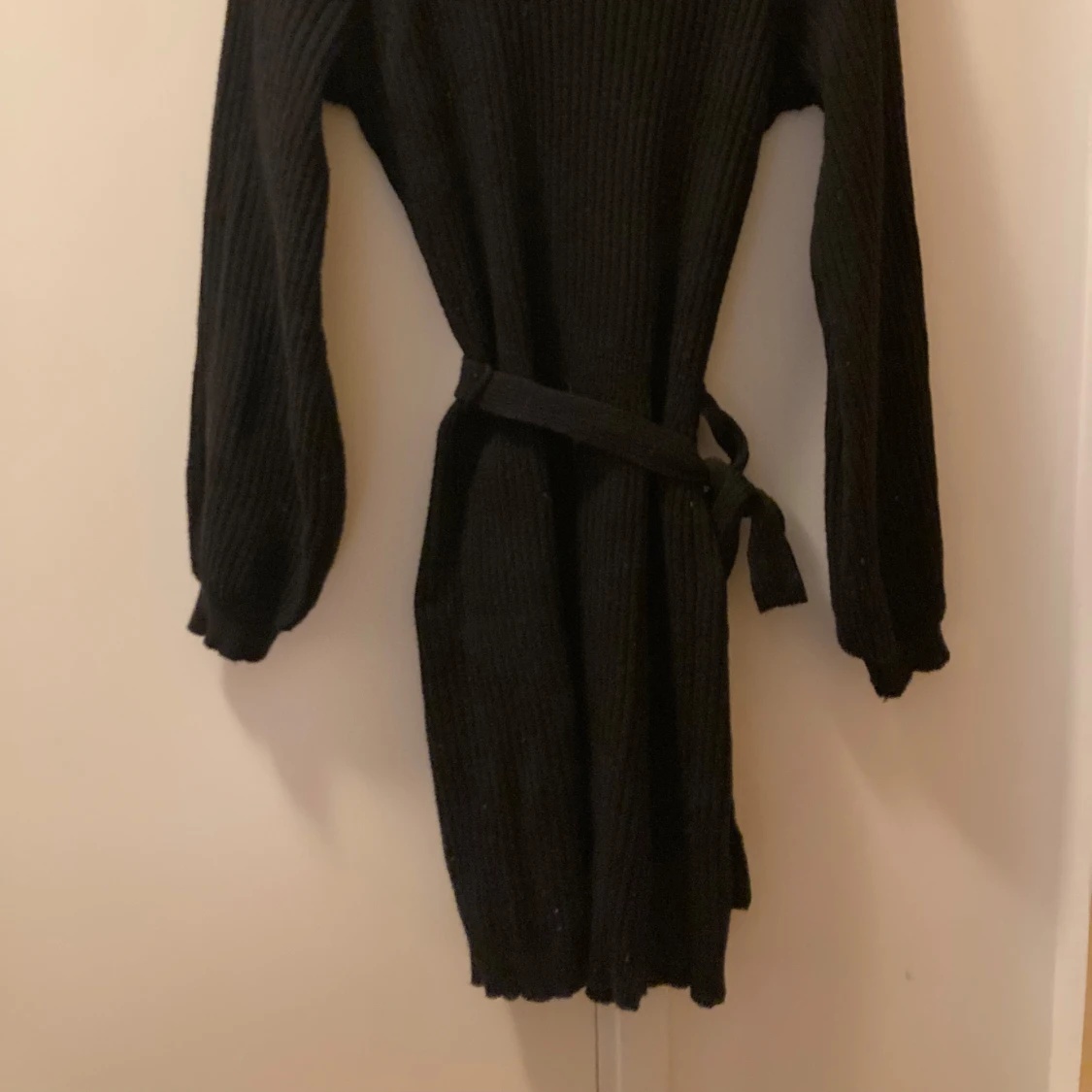 Svart stickad klänning Bubbleroom stl small - 91