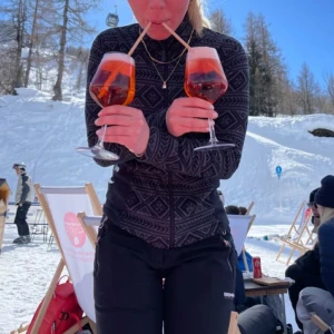 Kari traa fleece - Kari traa fleece i storlek XS, perfekt för skidbacken och afterskin!! 🤩 