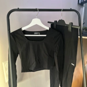 Träningsset - Supersnyggt träningsset från Aimn! Sparsamt använt, otroligt material!