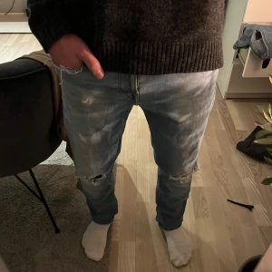Replay jeans - Jag säljer ett par snygga och sköna replay jeans, modell grover storlek 30/32 ;)