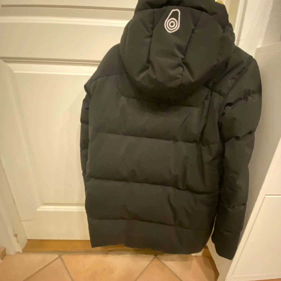 Svart pufferjacka från Sail Racing - 90