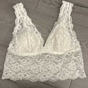 bh/bralette hm - knappt använd bra skick