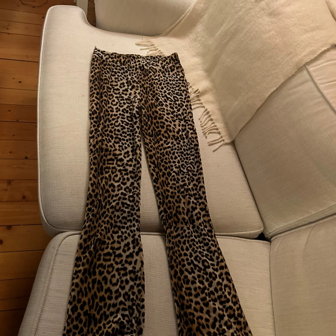 Leopardmönstrad mjukis tröja och byxor  - 91