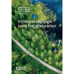 Antologin handlar om intresseavvägningar inom fastighetsrätten. Utifrån sina expertområden diskuterar de fyra författarna lagstiftning och rättstillämpning.Eidar Lindgren ställer frågan vem ska bestämma när det gäller strandnära byggande i städer – kommunen, länsstyrelsen eller domstolen?Thomas Kalbro belyser om lagsystemet kan förbättras för att uppnå en rimligare avvägning mellan lämplig markanvändning och enskilda intressen.Anders Dahlsjö behandlar, utifrån analys av ett antal rättsfall, tillämpningen av proportionalitetsprincipen inom fastighetsbildningslagstiftningen.Leif Norell diskuterar intresseavvägning vid bildande av stora bostadsfastigheter på landsbygden – bör tillämpningen bli flexiblare inom strandskyddsområden?En central fråga är om EU-rättens och egendomsskyddets proportionalitetsprincip har fått ett tillräckligt genomslag inom fastighetsrätten. Ett avslutande kapitel innehåller intressanta slutsatser. Det framförs förslag på såväl relevanta lagändringar som behov av en ändrad rättstillämpning.    Format Häftad   Omfång 171 sidor   Språk Svenska   Förlag Norstedts Juridik   Utgivningsdatum 2021-08-25   Medverkande Thomas Kalbro   Medverkande Eidar Lindgren   Medverkande Leif Norell   ISBN 9789139025092  