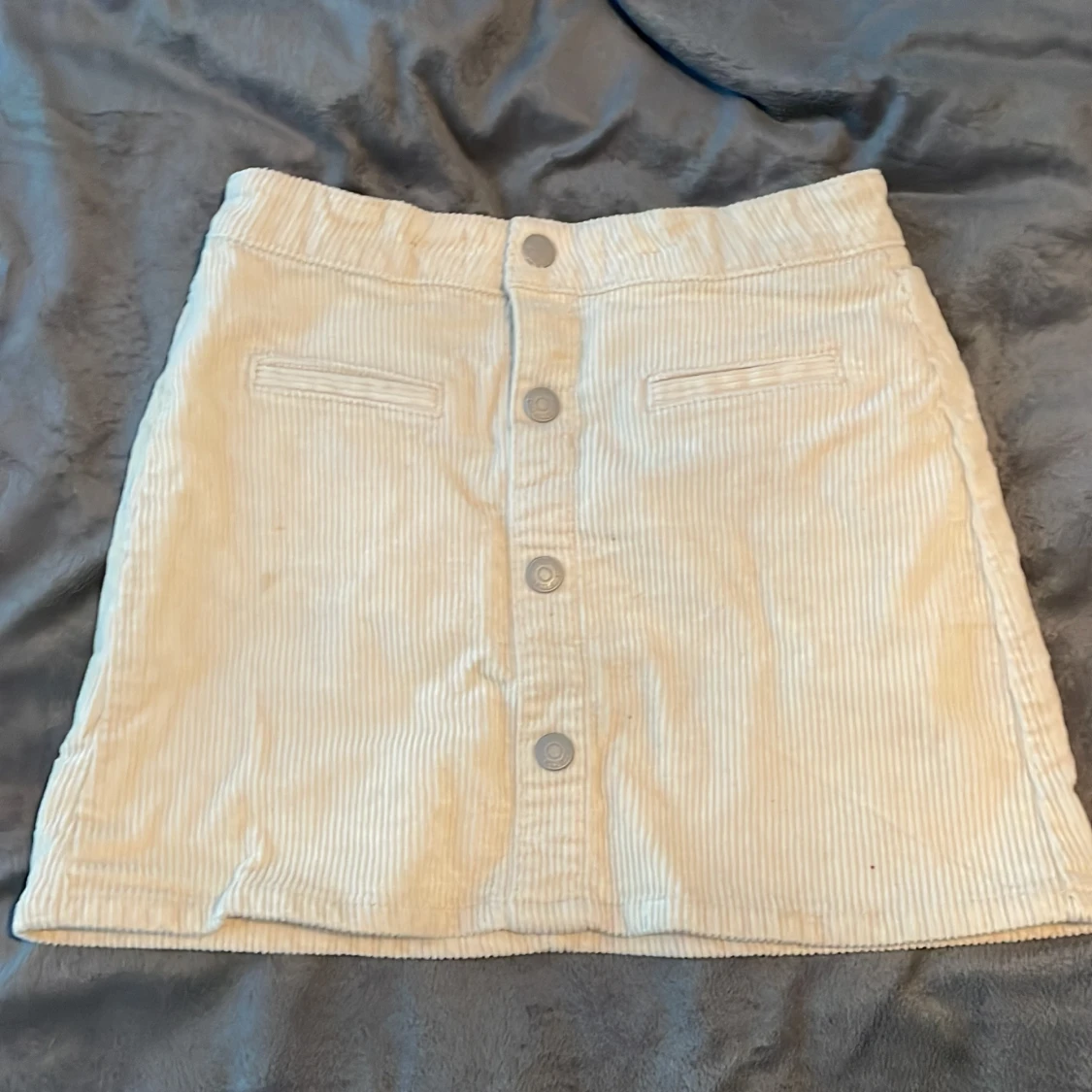 Beige manchesterkjol från Lindex