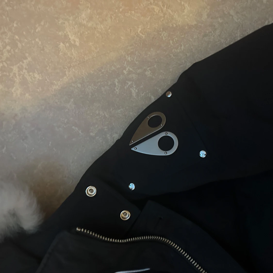 Svart dunjacka från Moose Knuckles - 2