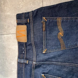 Nudie Jeans i bra skick - Knappt andvända och i väldigt bra sick! W31 L32