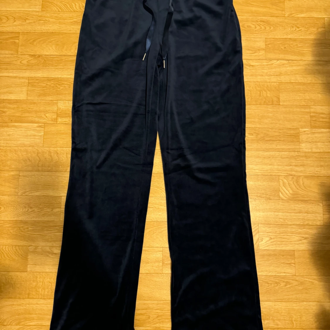 Mjukisbyxa från Gina tricot