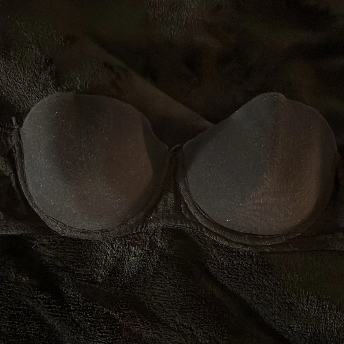 Svart spets-BH från H&M 75B