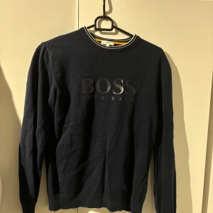 Hugo boss tröja  - Som en xs 