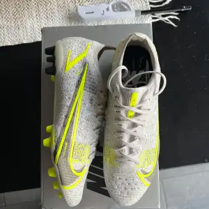 Nike Mercurial Vapor 14, nya men använda 1 gång! Riktigt fina. Storlek 42. AG Dobbar!