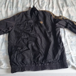 Jacka - Tunnare jacka j fint skick.