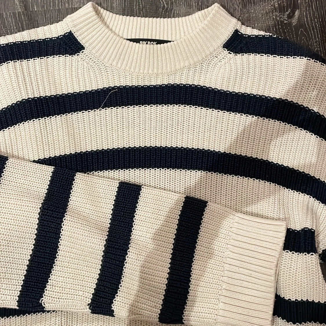 Randig stickad tröja från BikBok - 90