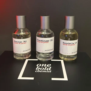 Parfymset från One Bold Chemist - Parfymer från One Bold Chemist med tre olika dofter: Sherman 78.0, Staudinger 35.0 och Brandelle 138.0. Alla samples man fick med ingår. Bara testad.