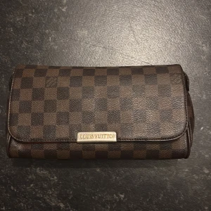 Rutig Louis vitton väska  - Pris kan diskuteras 