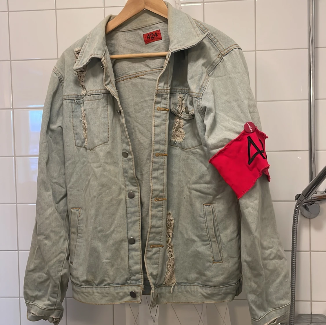 Grå jeansjacka från 424