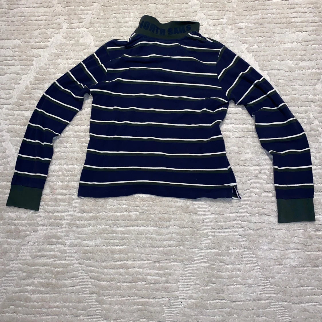 Randig pikétröja från North Sails - 90