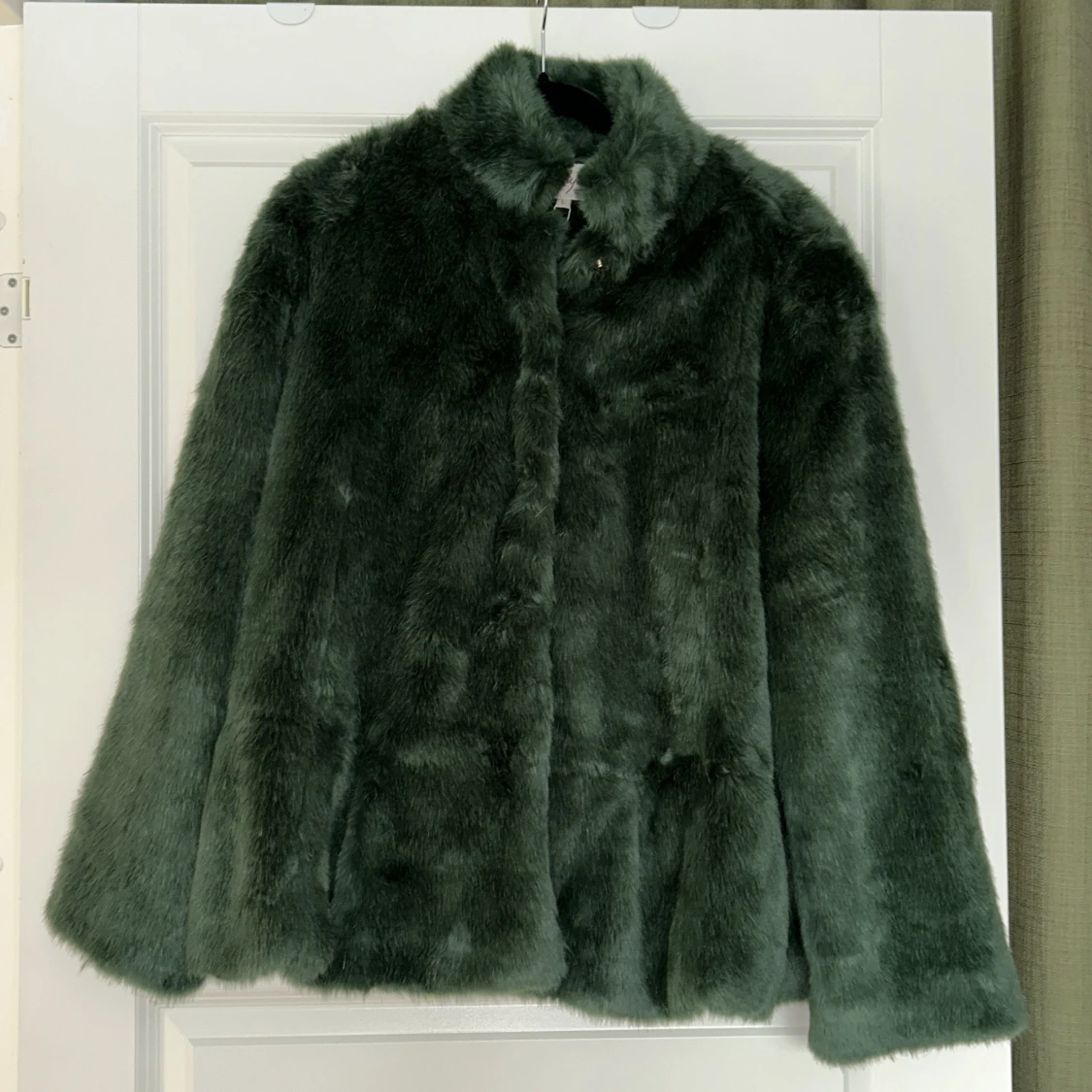 Grön fuskpälsjacka från Derby - 91
