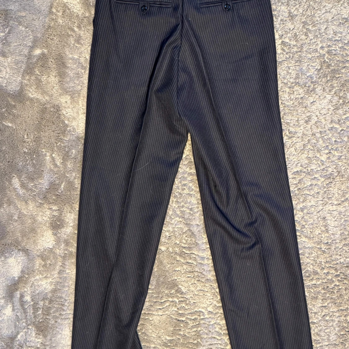 Marinblå randiga kostymbyxor - 90