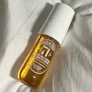 SOL DE JANEIRO 71✨ - Säljer denna bodymisten från sol de janeiro som jag fick i födelsedagspresent men som endast är test sprejad.❤️