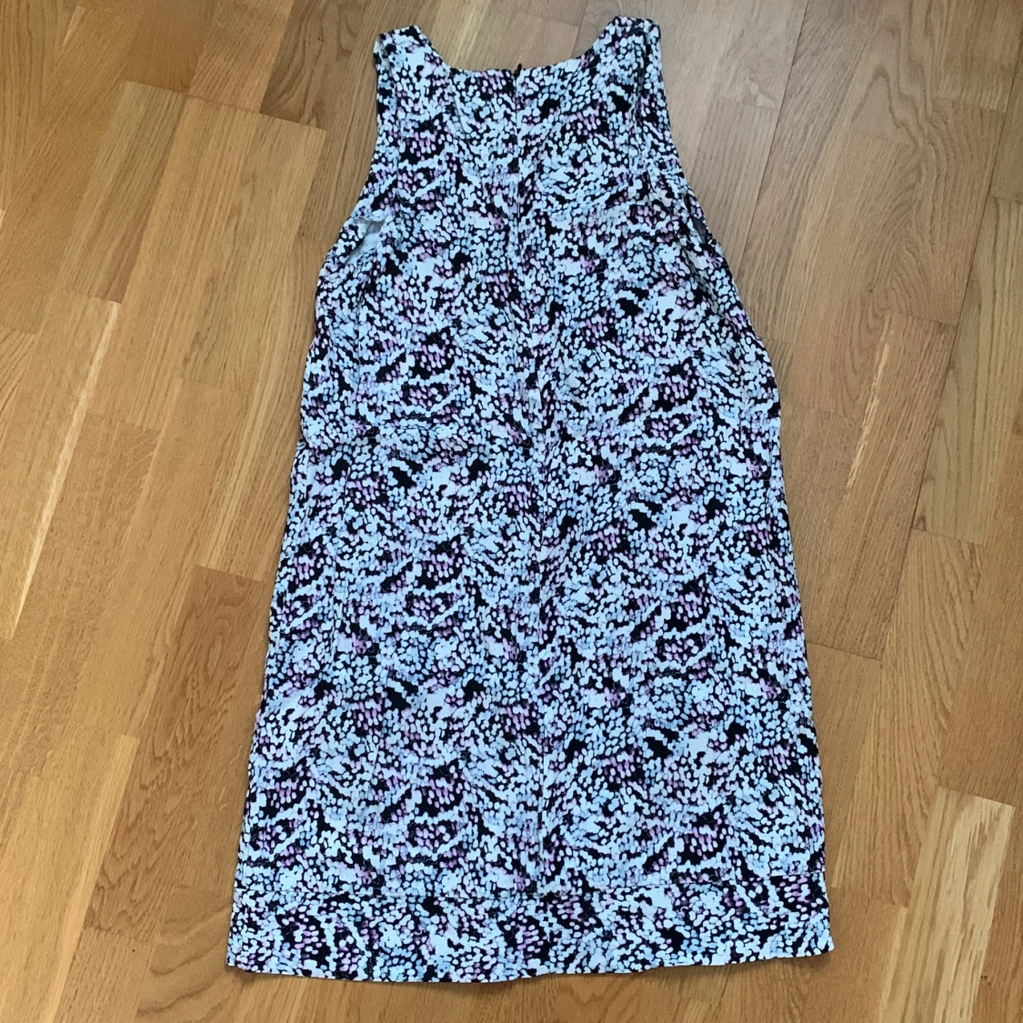 Mönstrad klänning från Zoul Edition - 91