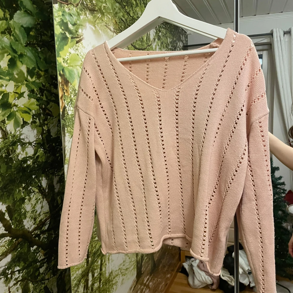 Rosa stickad tröja med hålmönster - 91