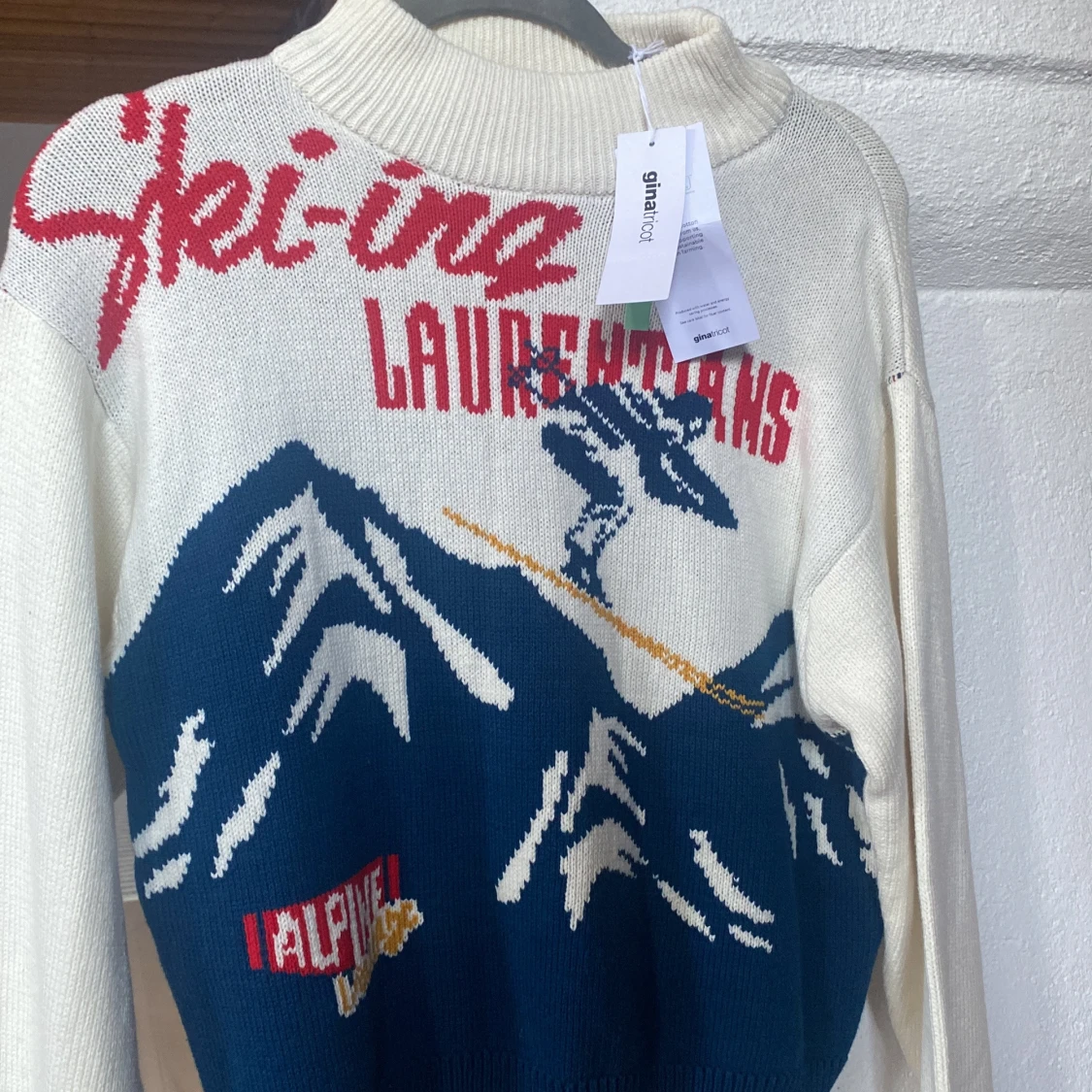 Vit stickad tröja perfekt til afterski