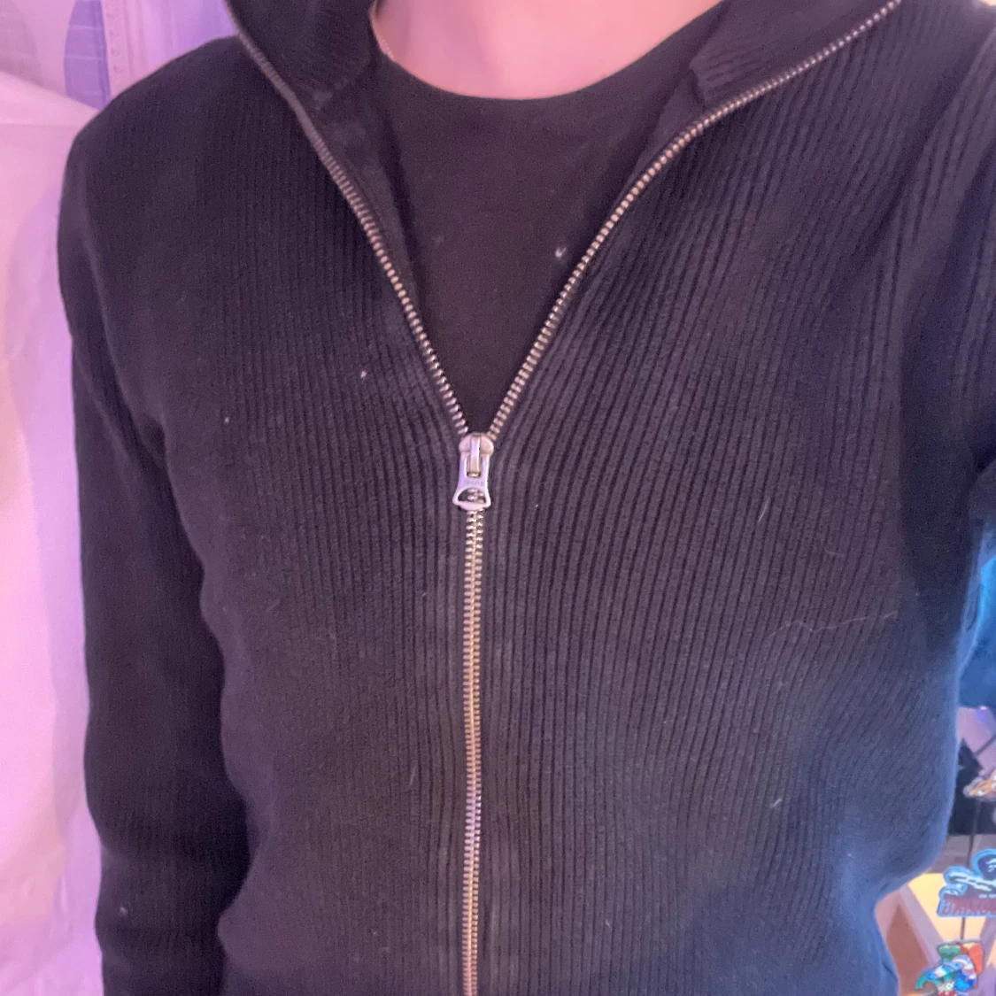 Svart stickad cardigan från Dobber - 91