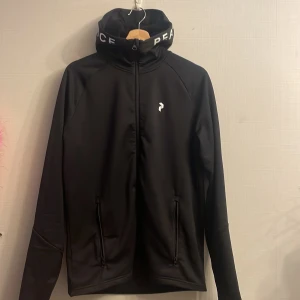 Peakperformance -  Använt den rätt mycket men bra skick