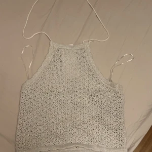 Fest topp  - Aldrig använd prislapp finns kvar Otroligt fin