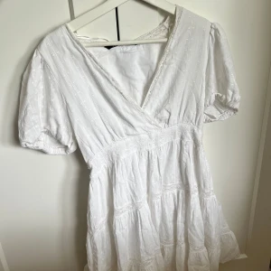 Zara Klänning - Oanvänd zara klänning❣️❣️