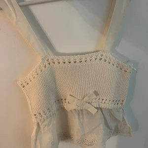 Söt topp - Superfin stickad topp från Zara. Helt oanvänd med lapp kvar 