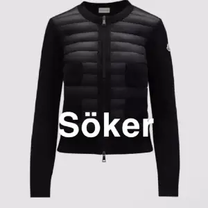 Hej, jah söker denna moncler cardigan i strl xs-xxs. Vill helst ha en svart men blå och vit kan funka. Vill helst köpa för ca 2500-4000