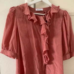Blus Rodebjer - Strl M och i fint skick!