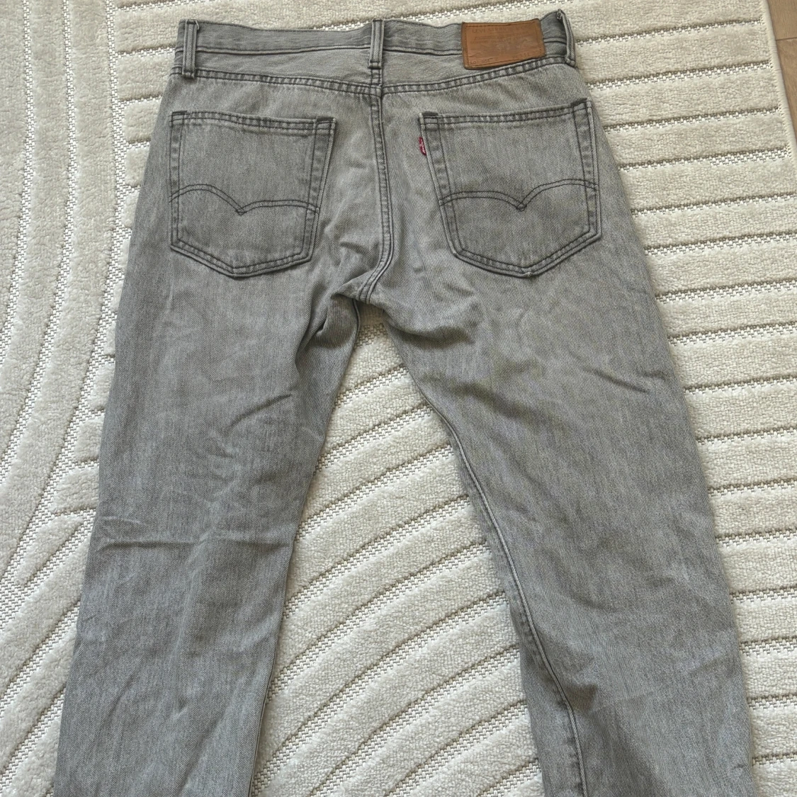 Levis 551 gråa