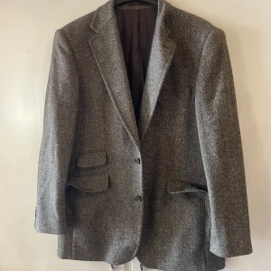 Kavaj från batistini  - Tjockare kavaj i fint skick från batistini