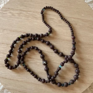 Halsband - Coolt halsband, snyggt att layera med! Säljer massor av smycken, samfraktar gärna