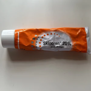 Skinoren Kräm 20% - Säljer min Skinoren Kräm 20%, 50 g eftersom jag har fått ett annat receptbelagt läkemedel för akne som inte kan kombineras med denna. Änvänd bara 3ggr. 