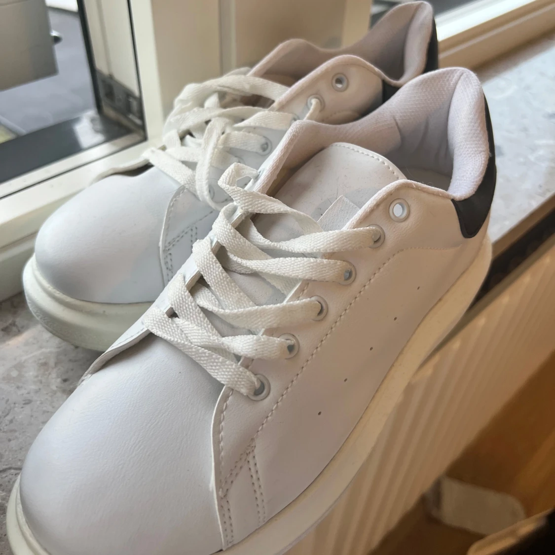 Oanvända sneakers  - 91