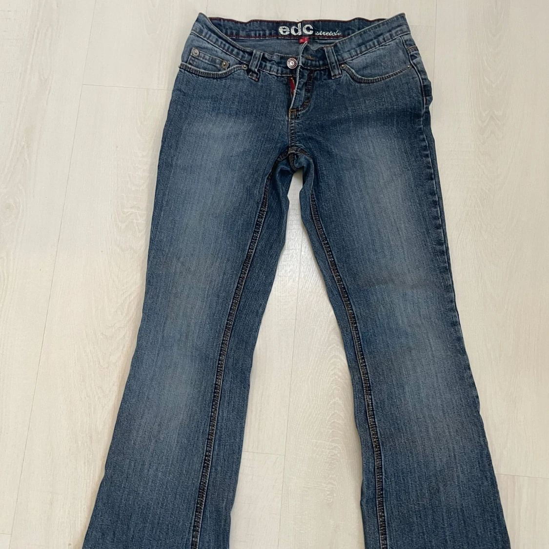 Blå jeans från EDC