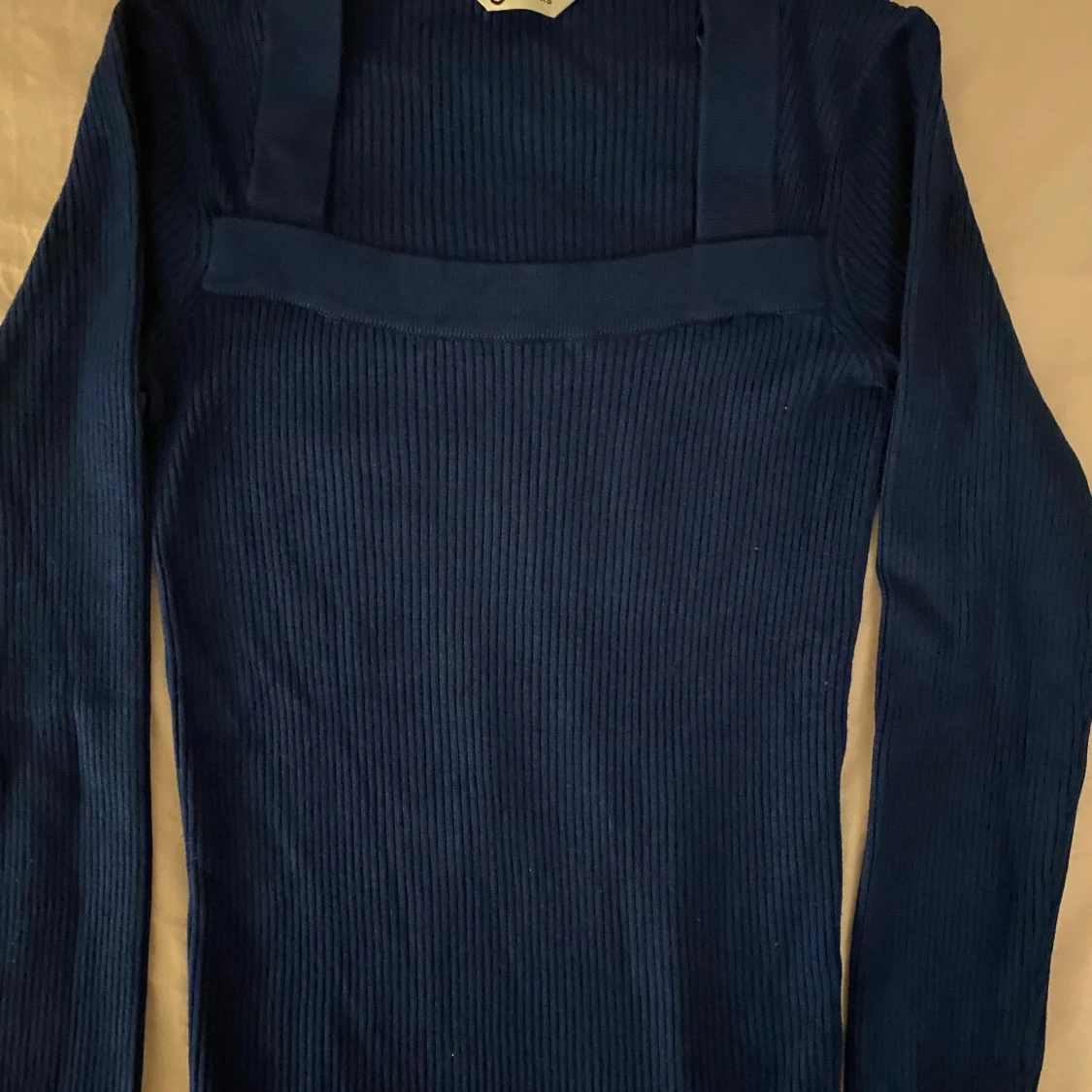 Mörkblå ribbad topp - 90