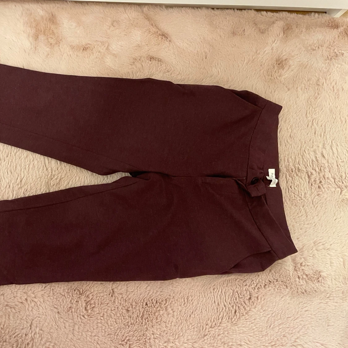 Vinröda byxor från Part Two