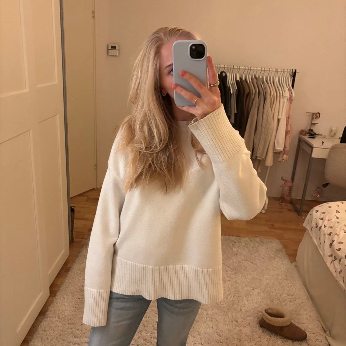 Stickad vit tröja - 91