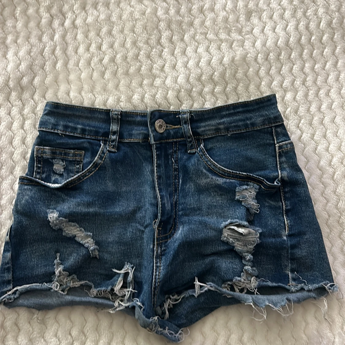 Blå jeansshorts från Shein