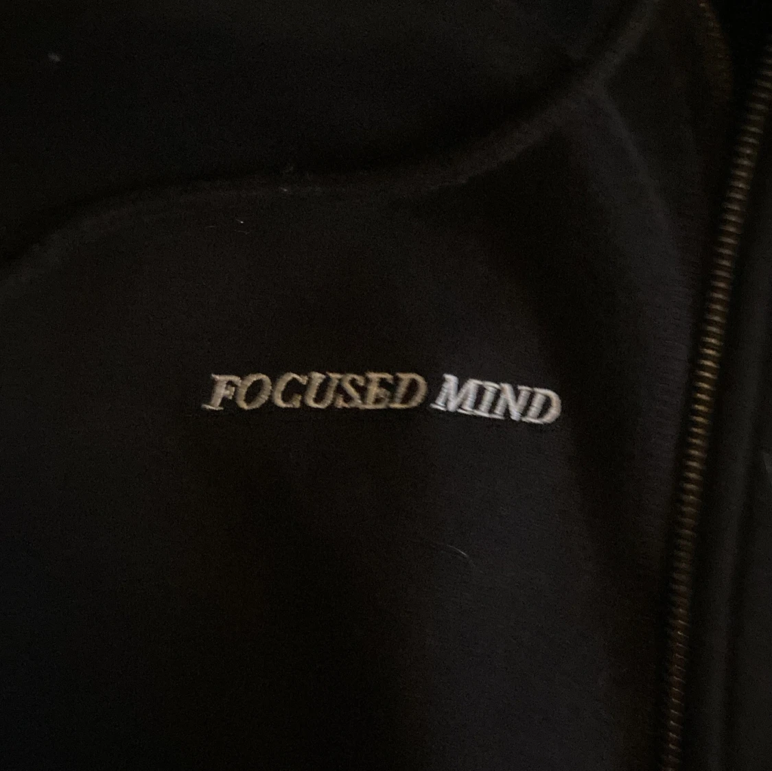 Svart hoodie från Amisu - 90