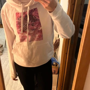 Hoodie med motiv - Sååå fin hoodie🩵