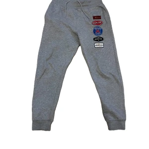 Mercier mjukis byxor - Snygga grå Mercier mjukis. Hör av dig vid mer frågor💯