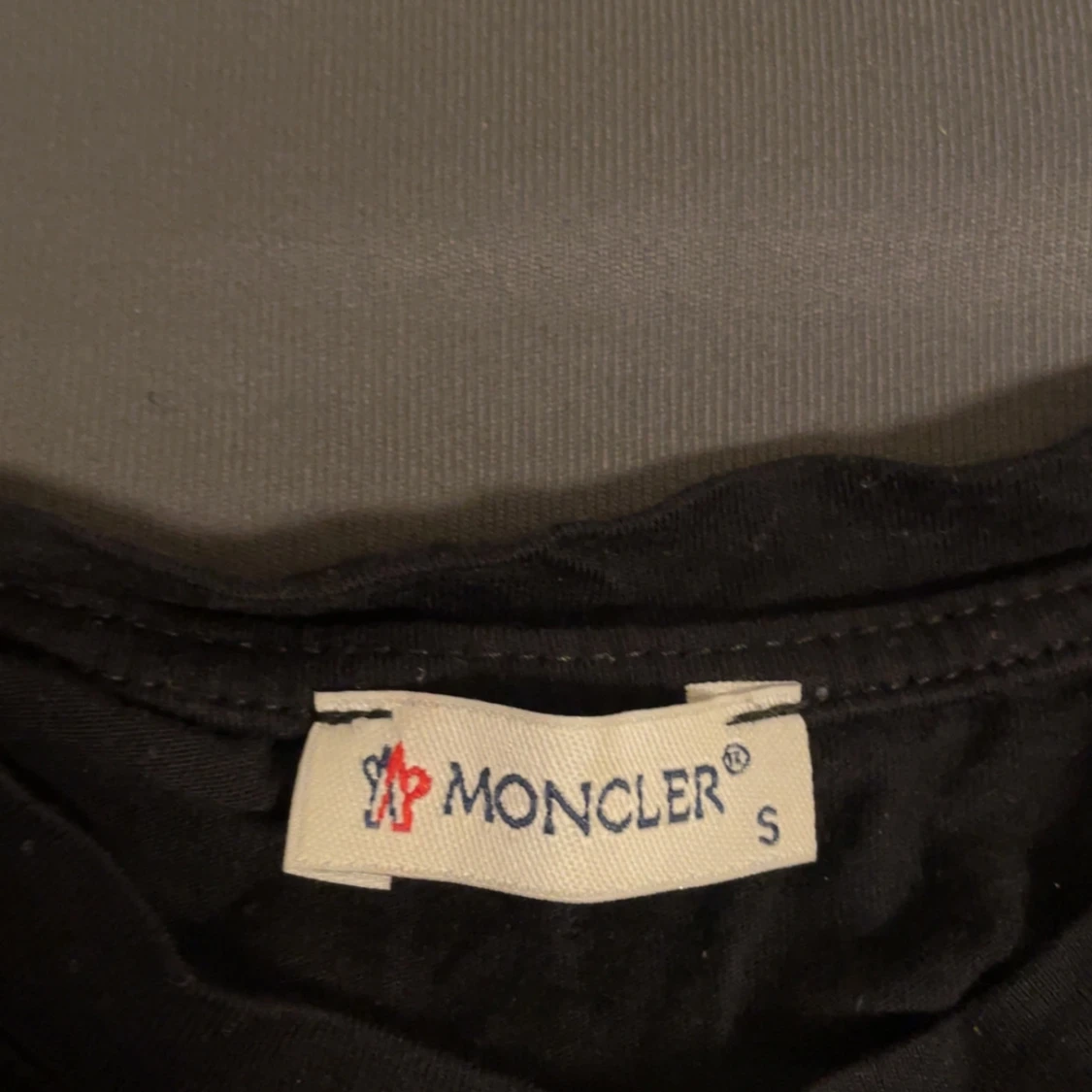 Svart t-shirt från Moncler - 91