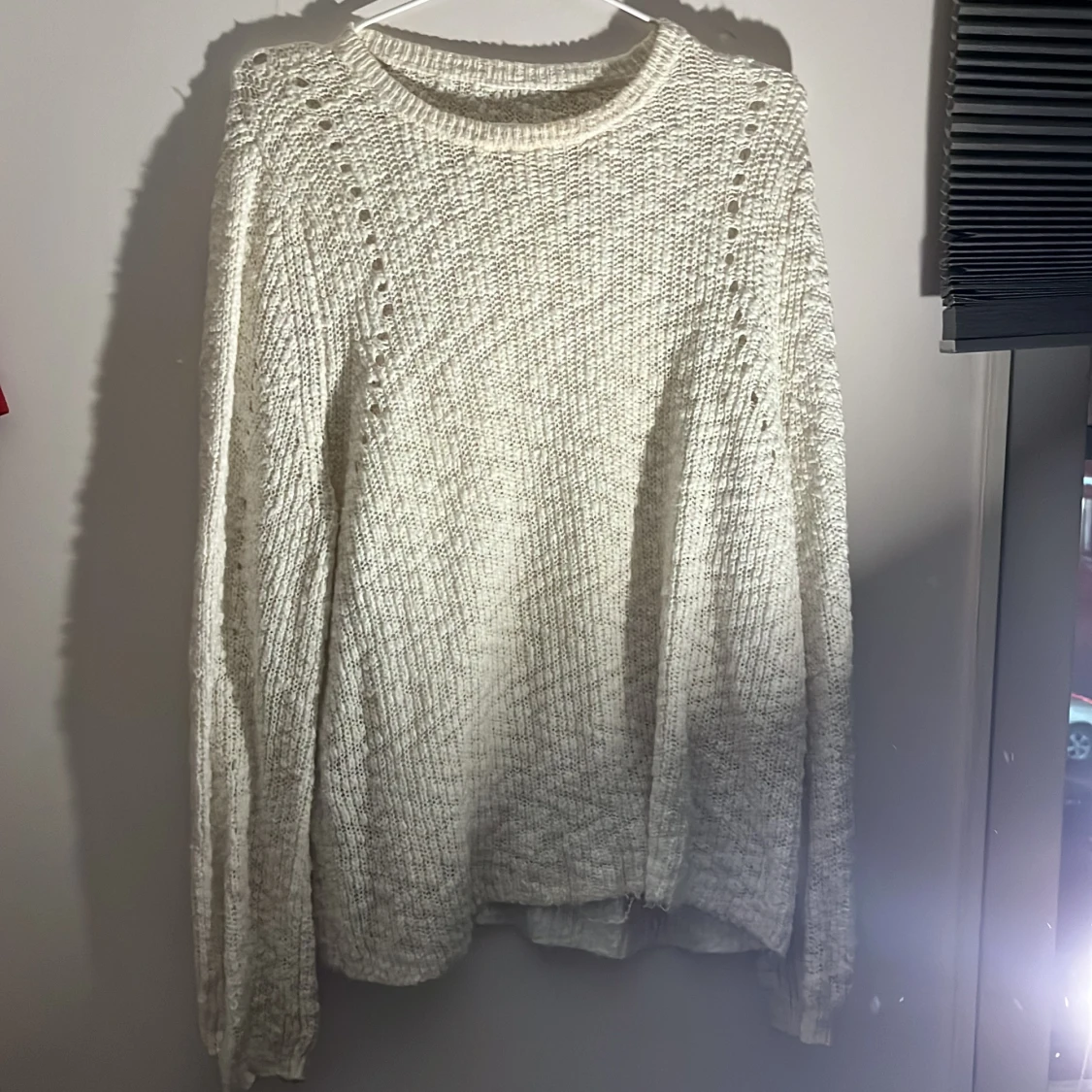 Beige stickad tröja